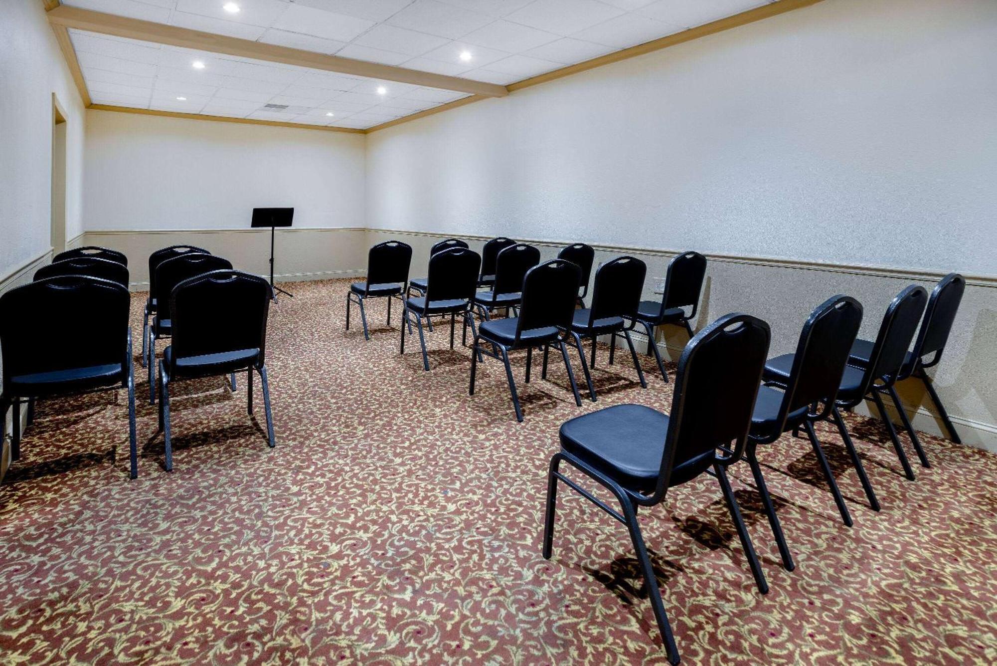 Ramada By Wyndham West Atlantic City Egg Harbor Township Εξωτερικό φωτογραφία