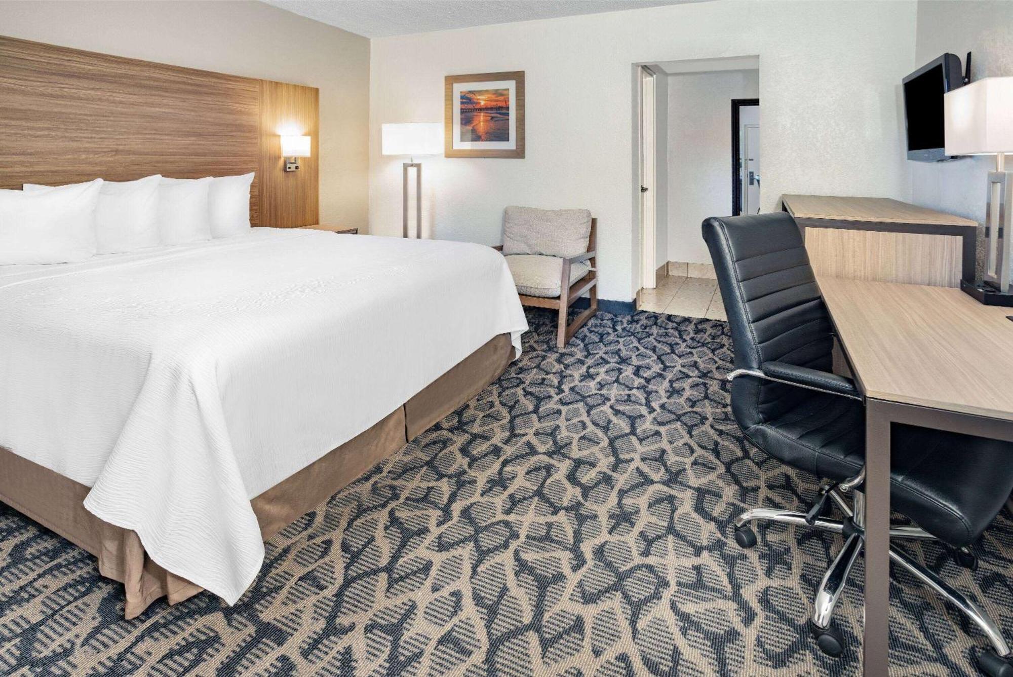 Ramada By Wyndham West Atlantic City Egg Harbor Township Εξωτερικό φωτογραφία