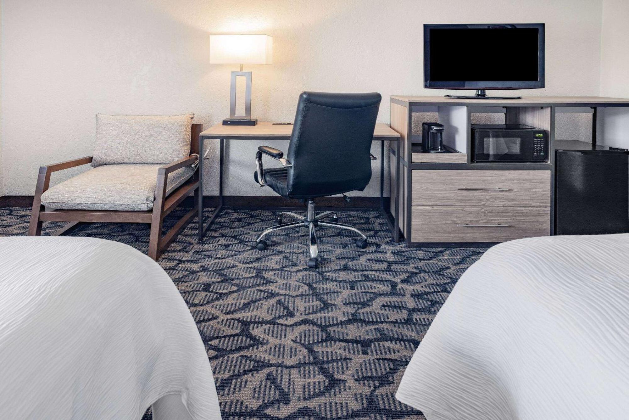 Ramada By Wyndham West Atlantic City Egg Harbor Township Εξωτερικό φωτογραφία