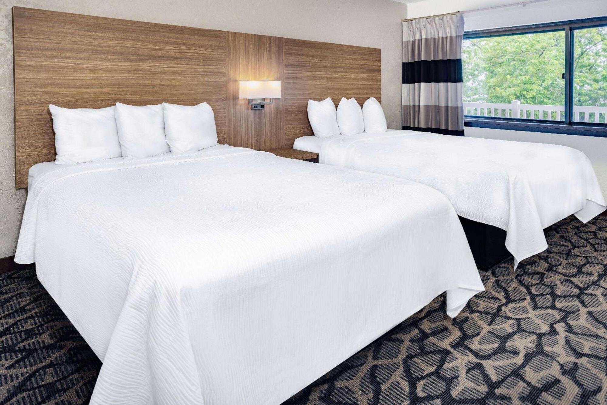 Ramada By Wyndham West Atlantic City Egg Harbor Township Εξωτερικό φωτογραφία